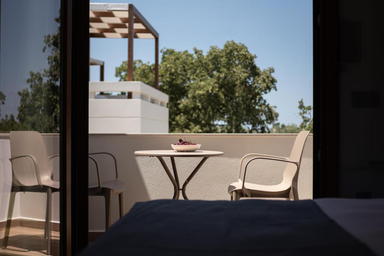 De Light Boutique Villas I II & III - Close To Rethymno, By Thinkvilla 앗시파프론 외부 사진