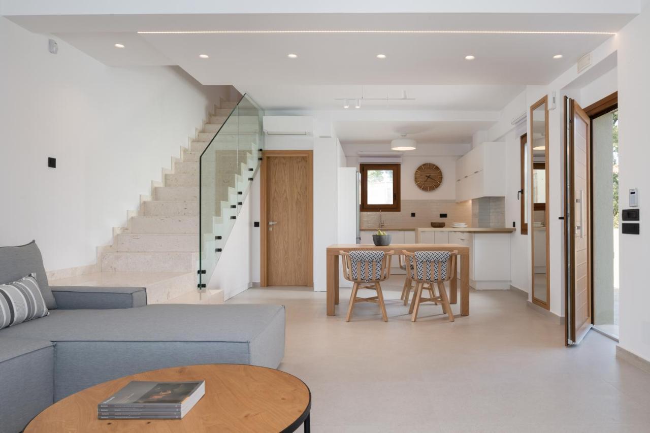 De Light Boutique Villas I II & III - Close To Rethymno, By Thinkvilla 앗시파프론 외부 사진