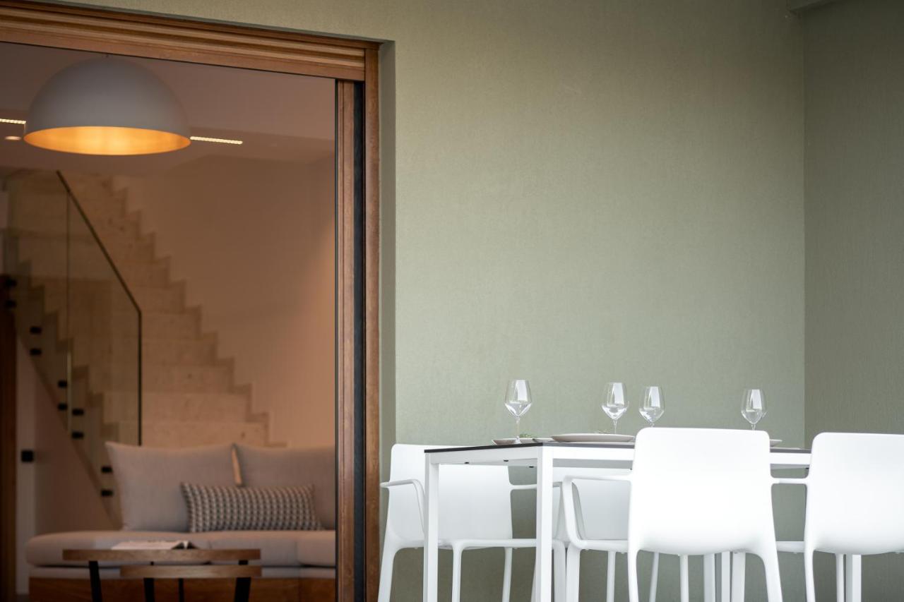 De Light Boutique Villas I II & III - Close To Rethymno, By Thinkvilla 앗시파프론 외부 사진