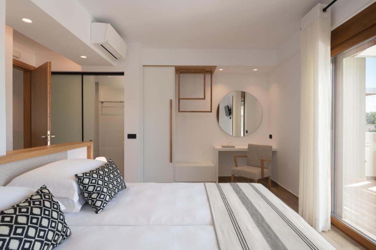 De Light Boutique Villas I II & III - Close To Rethymno, By Thinkvilla 앗시파프론 외부 사진