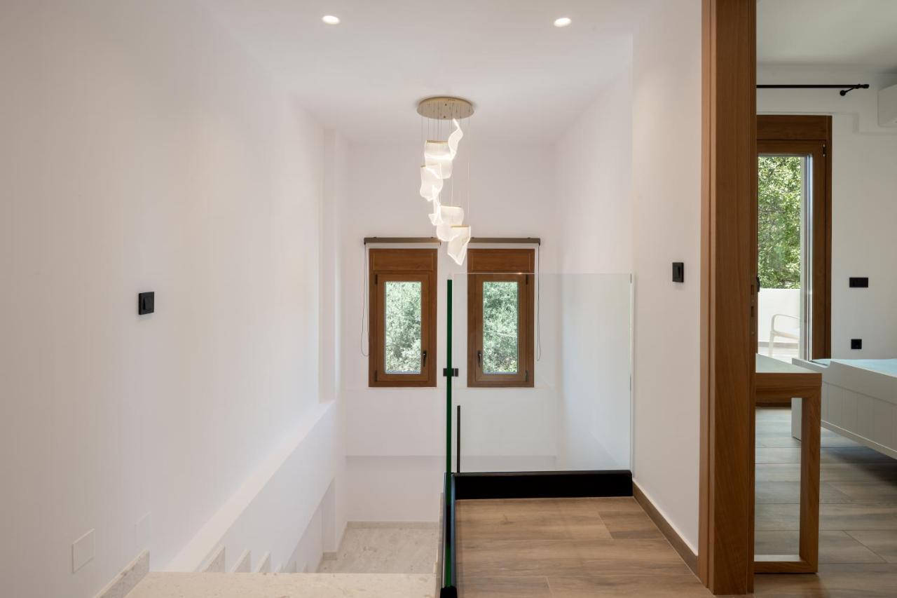 De Light Boutique Villas I II & III - Close To Rethymno, By Thinkvilla 앗시파프론 외부 사진