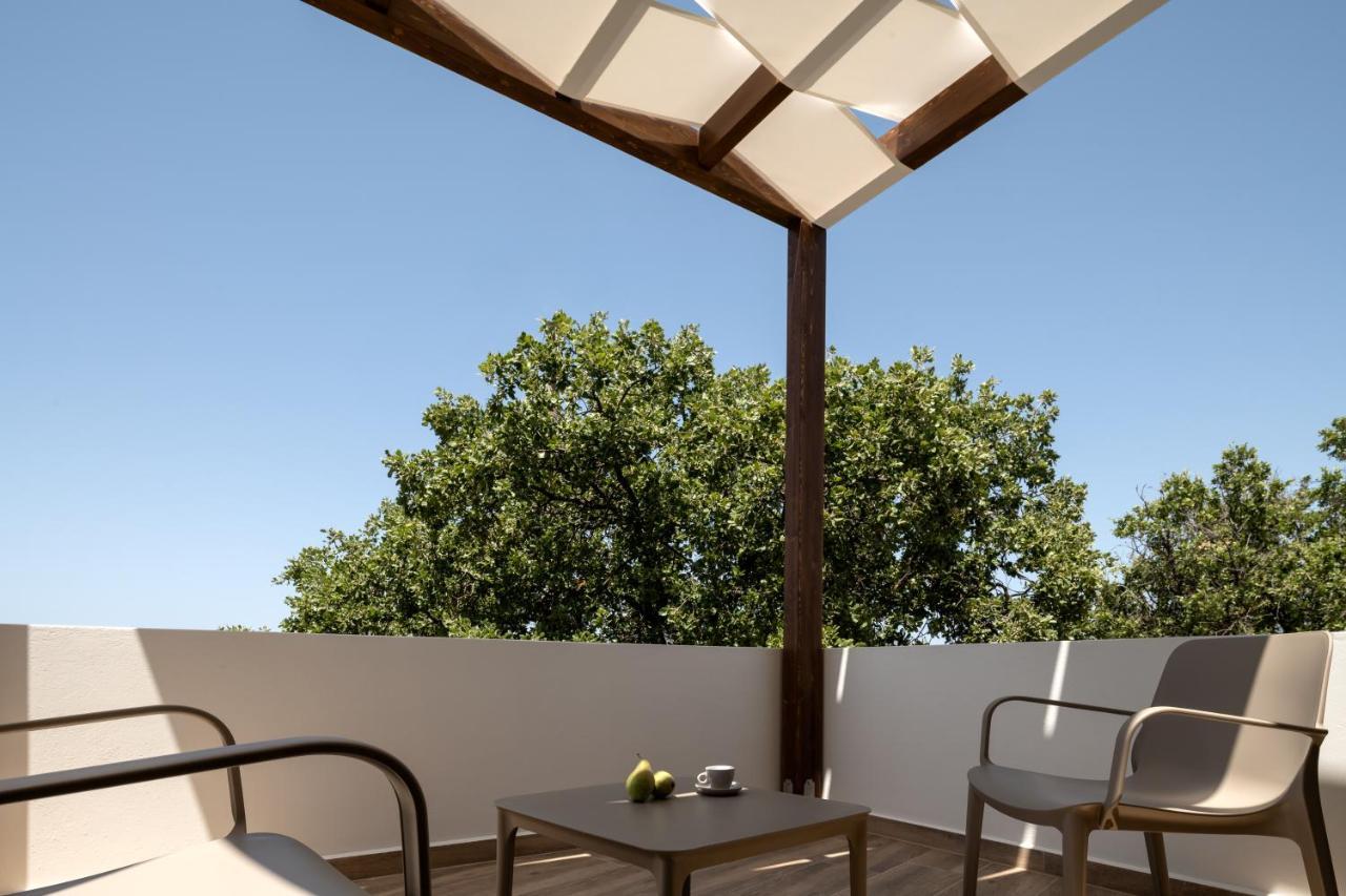 De Light Boutique Villas I II & III - Close To Rethymno, By Thinkvilla 앗시파프론 외부 사진