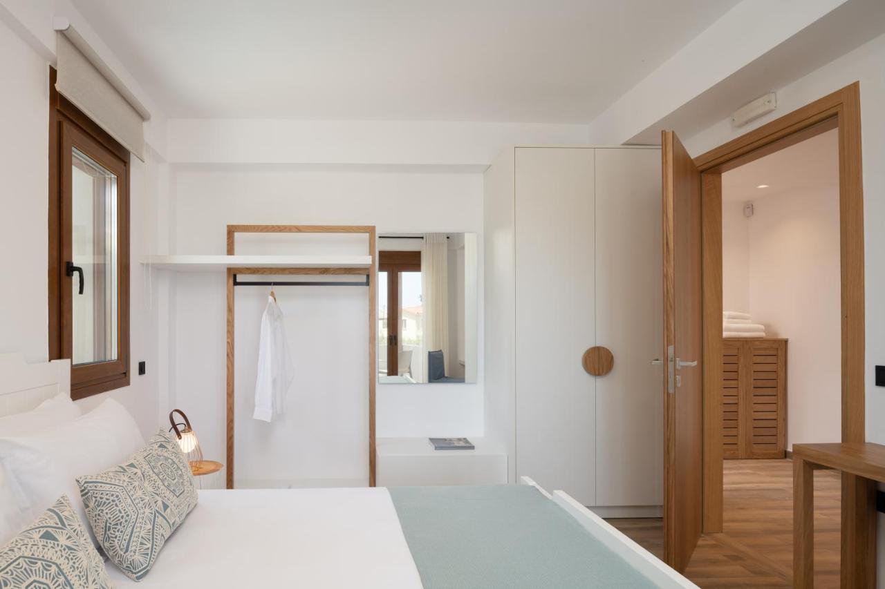 De Light Boutique Villas I II & III - Close To Rethymno, By Thinkvilla 앗시파프론 외부 사진