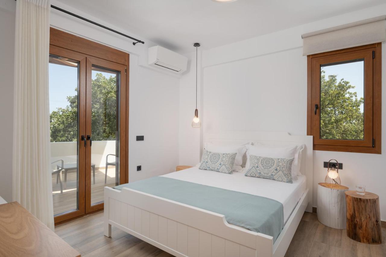 De Light Boutique Villas I II & III - Close To Rethymno, By Thinkvilla 앗시파프론 외부 사진